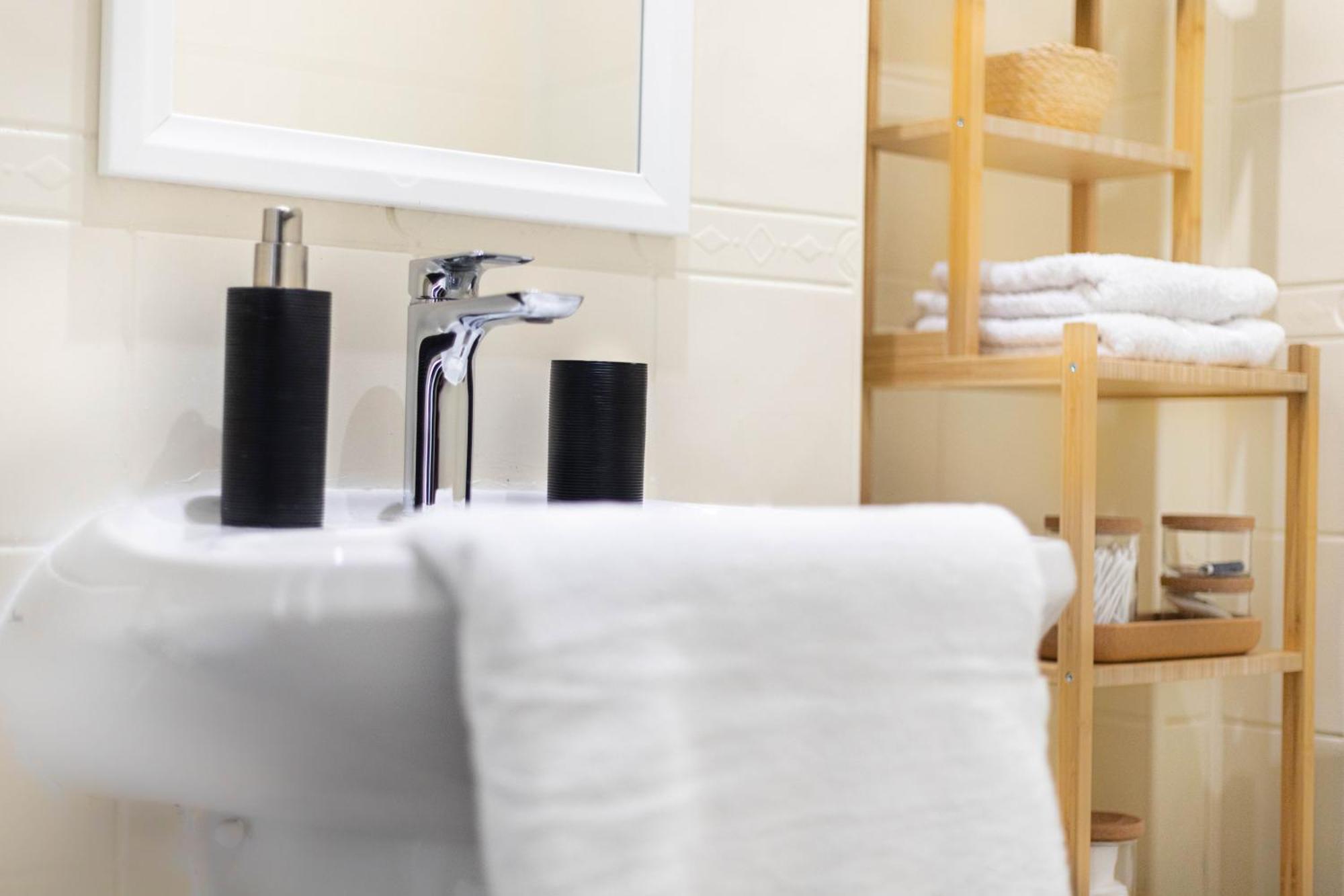 Bird Nest 2 Room Apartment ブカレスト エクステリア 写真