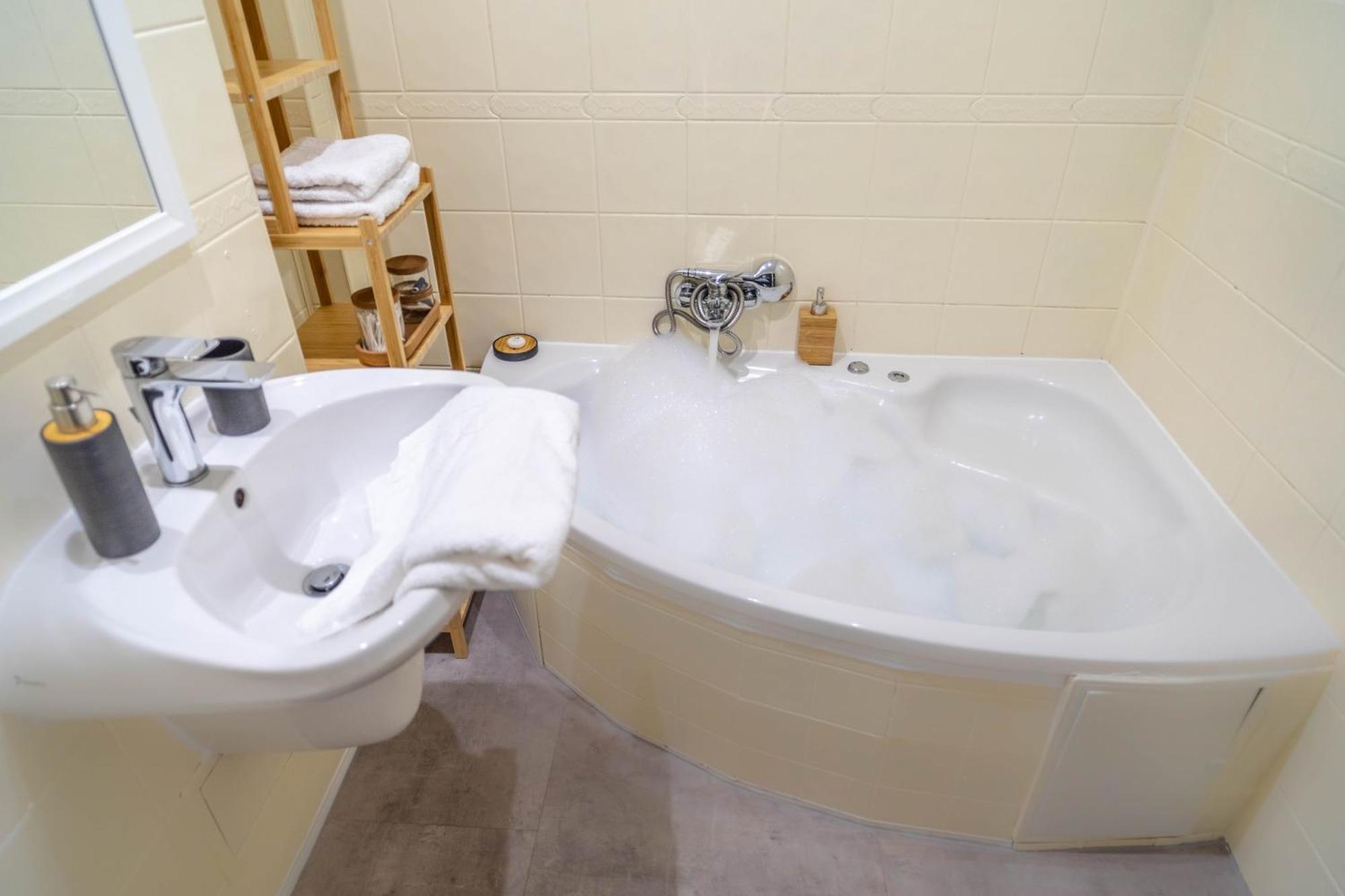 Bird Nest 2 Room Apartment ブカレスト エクステリア 写真
